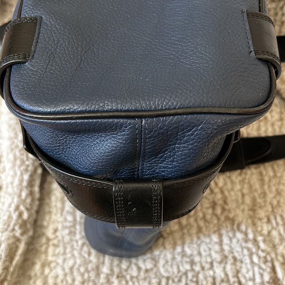 Nice Large Authentic Michael Kors Navy & Black Leather Purse in Great Condition - Picture 8 of 13